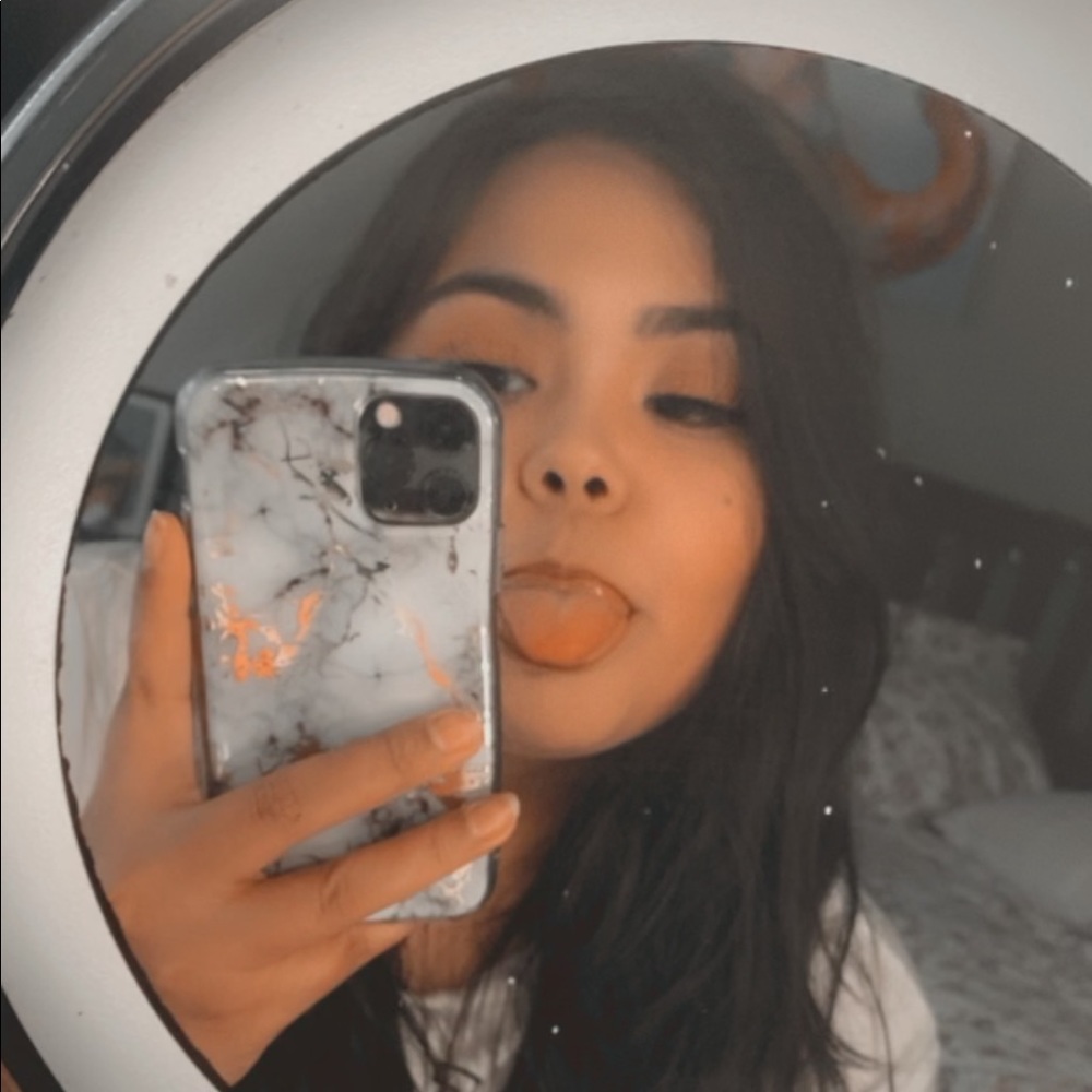 Meet your Posher, Christine